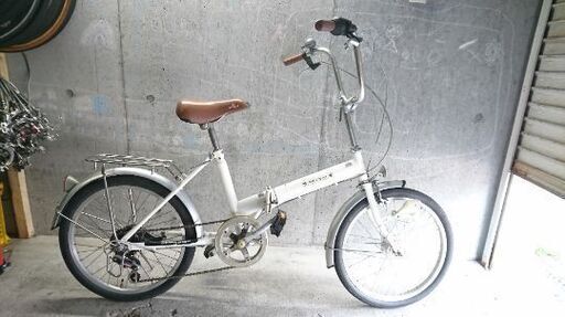 折りたたみ自転車中古 coolimpact 外装6段変速 オートライト リアキャリア付き タイヤ20インチ カラーホワイト