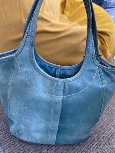 COACHのクラシックレザートートバッグ (モスグリーン)
