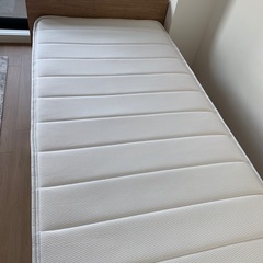 LOWYAシングルベッド　NITORI N-sleepマットレス付きの画像