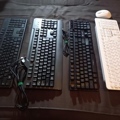 差し上げます。パソコン・キーボード４台まとめて！の画像