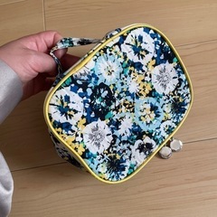 ポーチ　花柄　5/21までの画像