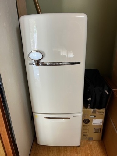 希少デザイン‼︎  レトロ可愛い冷蔵庫❣️