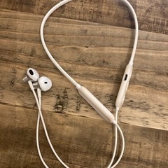 ワイヤレスイヤホン無料で差し上げます