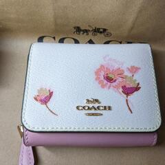 新品　COACH　コーチ　花柄のミニ財布　三つ折り　フローラルプリント