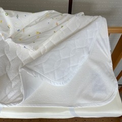 【値下げ】ベビーベッド(ミニ)とベビー布団セットの画像