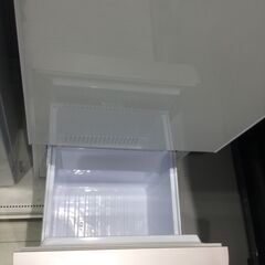 中古の冷蔵庫　SHARP　SJ-GD14E　2018年製です。