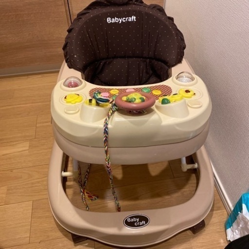 子供用の歩行器うります。