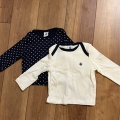 サイズアウトした洋服の画像