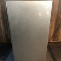 美品　人気AQUA 1ドア冷蔵庫 75L  2021年製　とって...