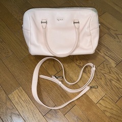 agnes b. 牛革ショルダーバッグの画像