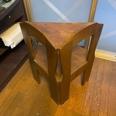 木材　コーナー家具　棚の画像