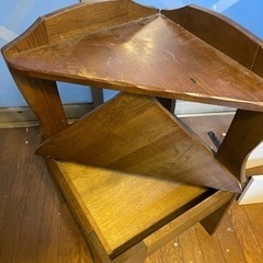 木材　コーナー家具　棚の画像