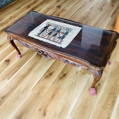 レトロなローテーブルの画像