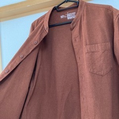 【差し上げます】無印 シャツ ノーカラー 赤茶色の画像