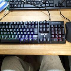 MSI GT710グラボと光る！キーボードマウスとスピーカーセット　の画像