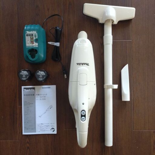 マキタ充電式クリーナー　CL102D