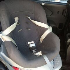 エールべべ回転式チャイルドシート360°ターンの画像