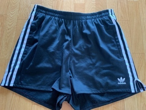 adidasoriginal ショートパンツ