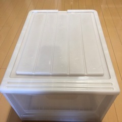 譲ります！　プラスチック収納ケースの画像