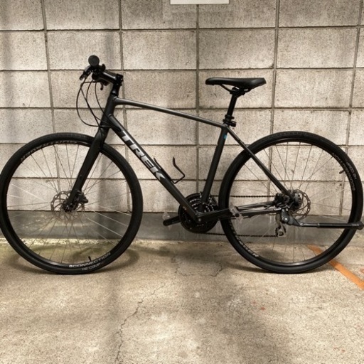 クロスバイク　trek fx2