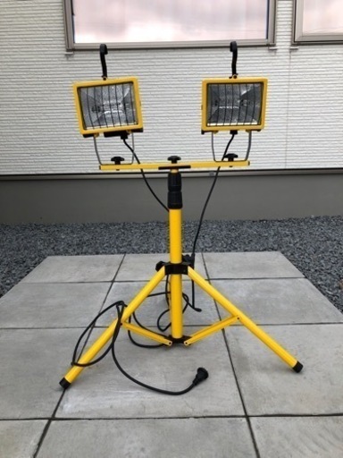 ★受渡済★Caster ハロゲンライト 投光器 500W 三脚付き 2灯式 CHT500T