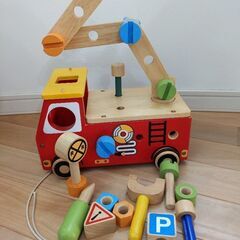 アクティブ消防車　木のおもちゃ