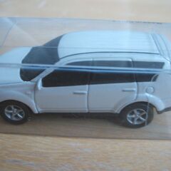 三菱自動車　アウトランダー　オリジナルミニカー　２台セットの画像