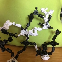 3Dブロック　モノカラー　立体　ロボット　自由デザイン　想像力の画像