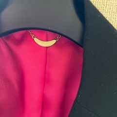 UNIQLOの黒ジャケットの画像