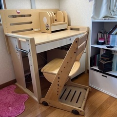 学習机　イトーキライト付き