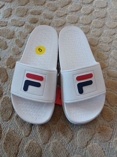 FILA サンダル（未使用）