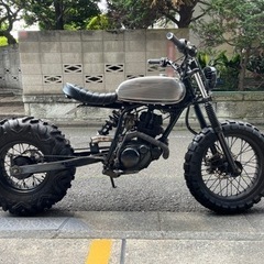 ヤマシタエンヂニアリング　バイク　カスタム　TW200 DG07J