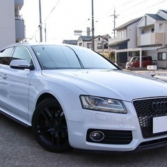 アウディ　A5スポーツバックフルカスタム　Sライン　4本出しマフラー　フルエアロの画像
