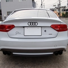 アウディ　A5スポーツバックフルカスタム　Sライン　4本出しマフラー　フルエアロの画像