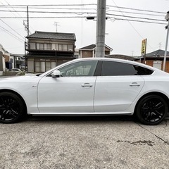 アウディ　A5スポーツバックフルカスタム　Sライン　4本出しマフラー　フルエアロの画像