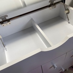 (美品です！)スライド式コスメワゴンの画像
