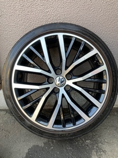 フォルクスワーゲン　polo GTI 17インチ　215/40R17 タイヤホイールセット