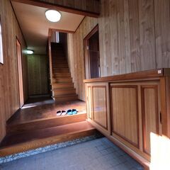 （入居者決まりました！！）広すぎ！！愛知県蒲郡市緑町・駐車場付・８LDK二階建一軒家！！ − 愛知県