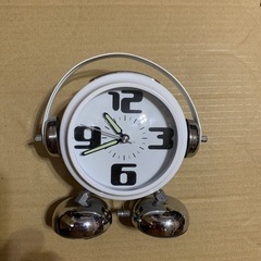 うるさい目覚まし時計