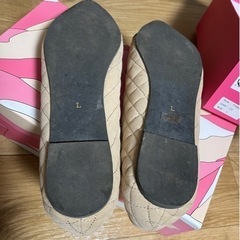 値下げ⤵️【美品】❣️Rady❣️ビジュー付フラットなタイプ　Ｌの画像