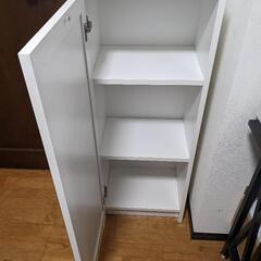 IKEA　本棚　扉付き
