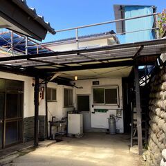 【賃貸戸建て】自由にDIYできます！伊那市にある庭付き広々6DK...