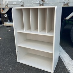 ● 教科書の棚、小学生用