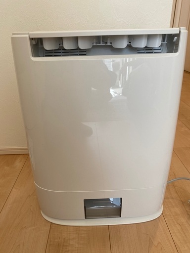 美品　Panasonic除湿機