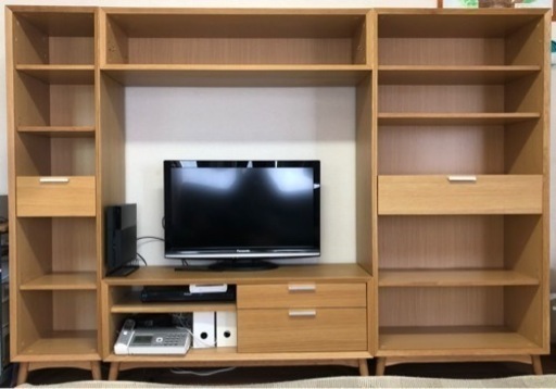 テレビボード　壁面収納