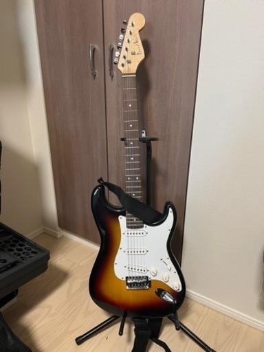 エレキギター　ほぼ未使用　美品　ケース入