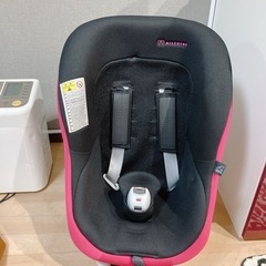 エールべべ　キュートフィックス　チャイルドシート