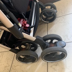Apriaベビーカーの画像