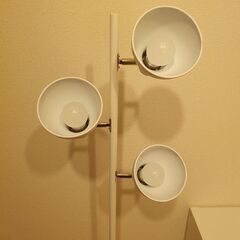 ☆美品・LED電球付☆ オーム電機フロアスタンドの画像