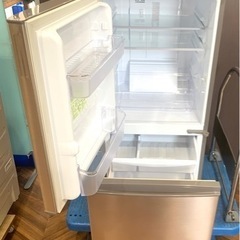 ★中古品　シャープ/SHARP 2019年製 137L 左開き冷凍冷蔵庫　の画像